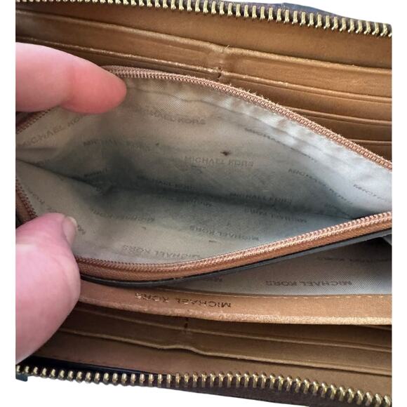 MICHAEL KORS Mercer 'MK' Logo Continental Zip Around Wallet in Brown, Vintage - Picture 9 of 9